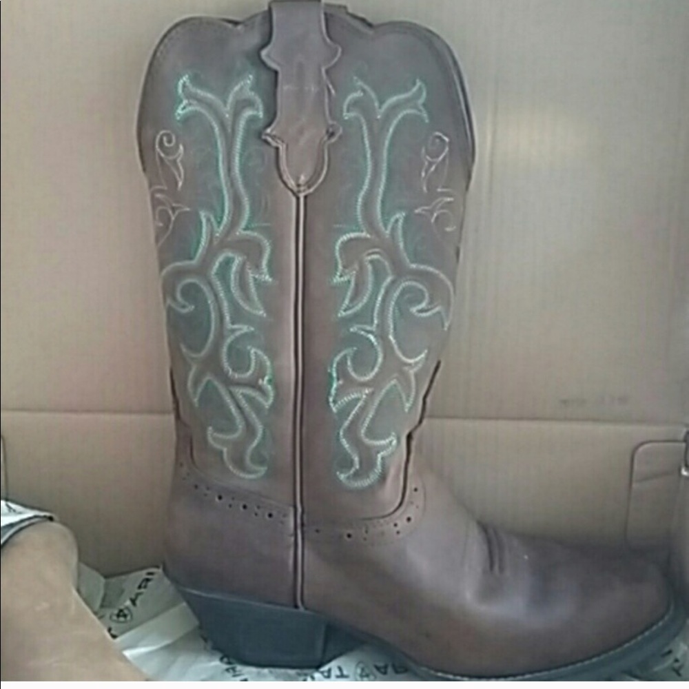 Justin Cowgirl / Cowboy Boots